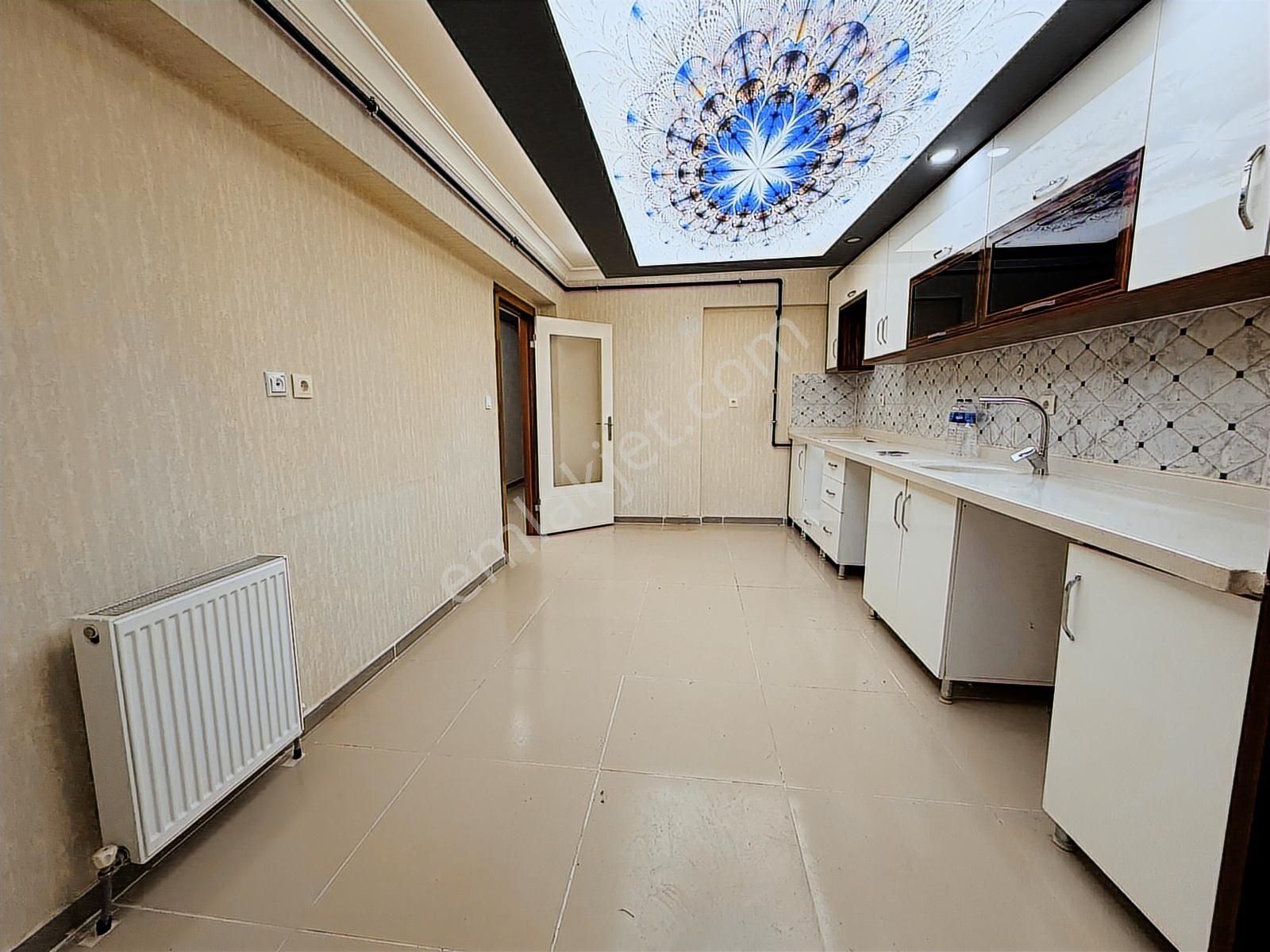 Keçiören De 3+1 Kat Konumlu Teras Balkonlu Cadde Yakını Daire - Görsel 17