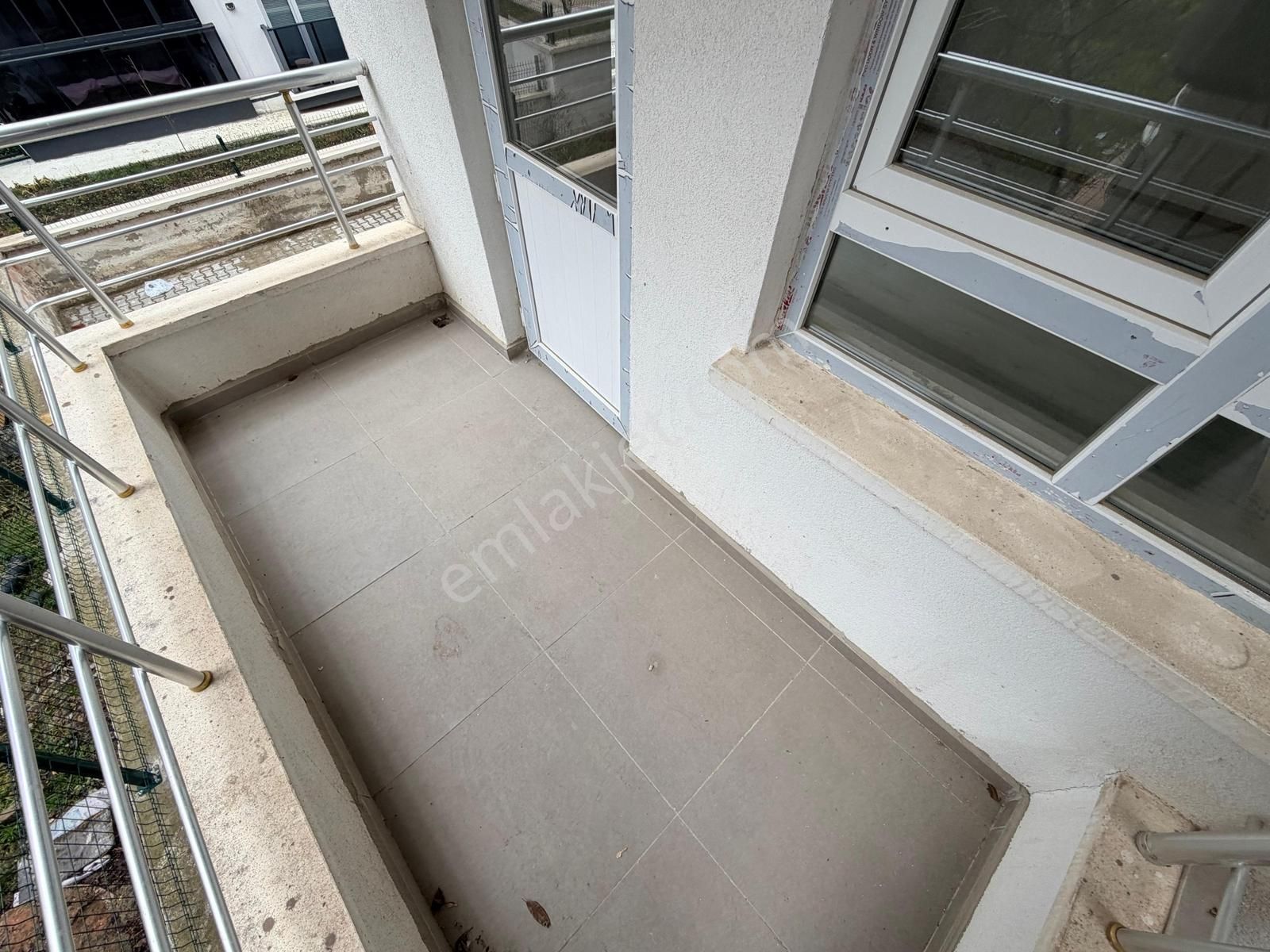 Keçiören De 3+1 Kat Konumlu Teras Balkonlu Cadde Yakını Daire - Görsel 23