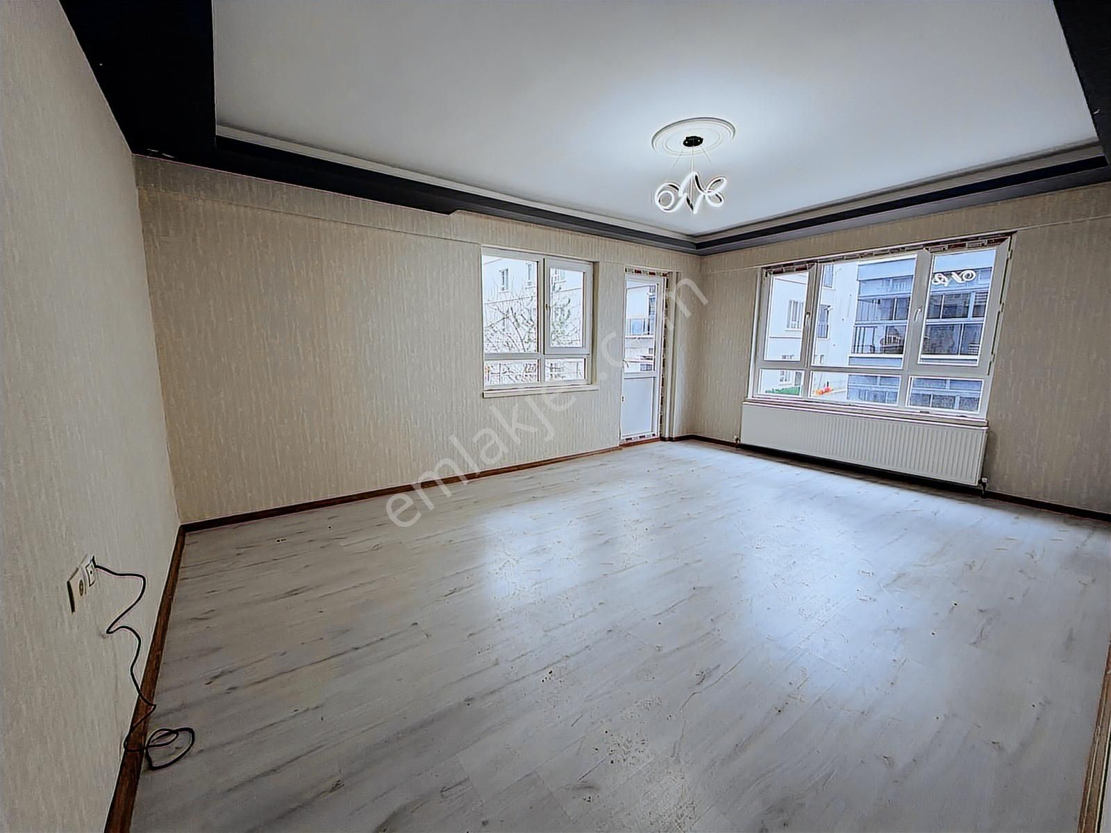 Keçiören De 3+1 Kat Konumlu Teras Balkonlu Cadde Yakını Daire - Görsel 25