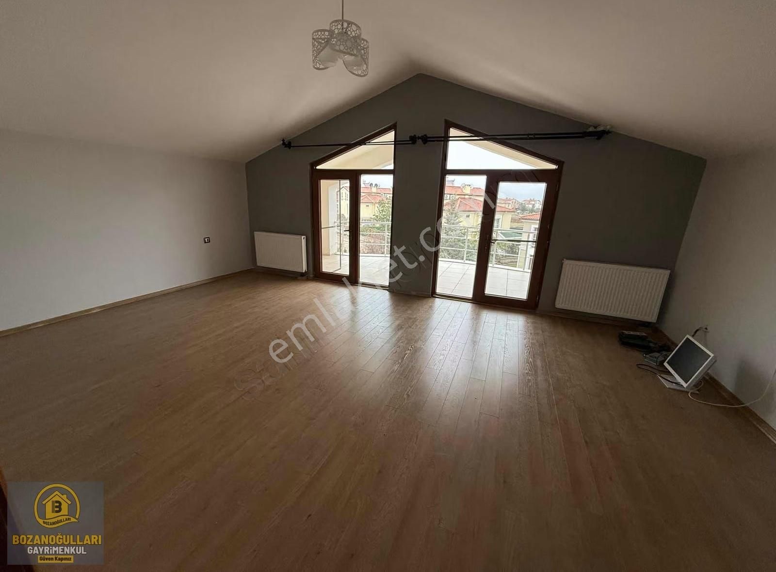 Çeysa Altınkent Villalarında Satılık Tripleks Villa