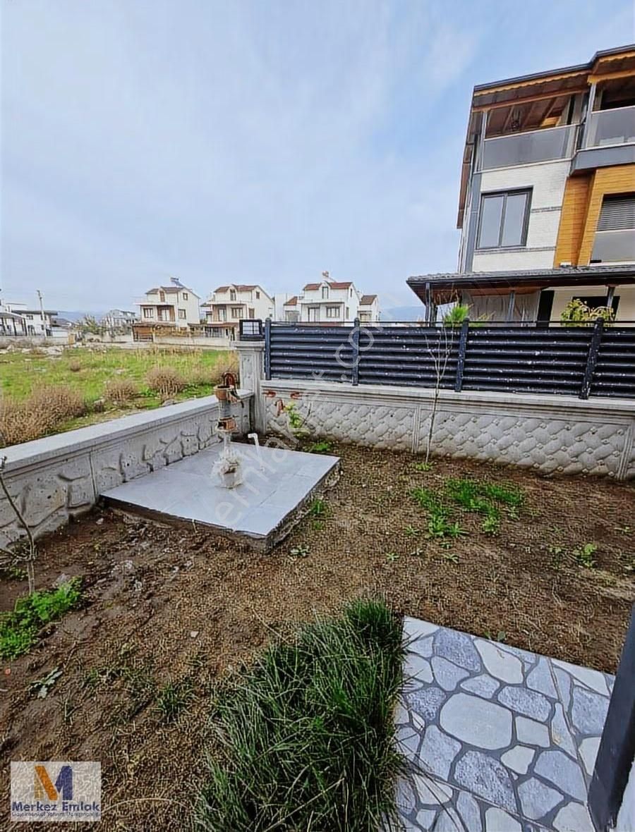 Merkez'den 3+1 Üç Cephesi Bahçeli Satılık Villa - Görsel 3