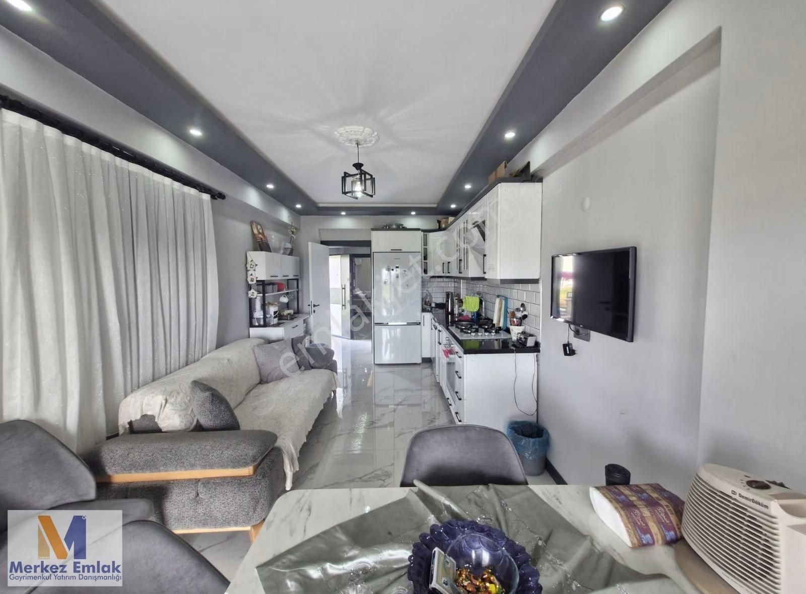 Merkez'den 3+1 Üç Cephesi Bahçeli Satılık Villa - Görsel 14