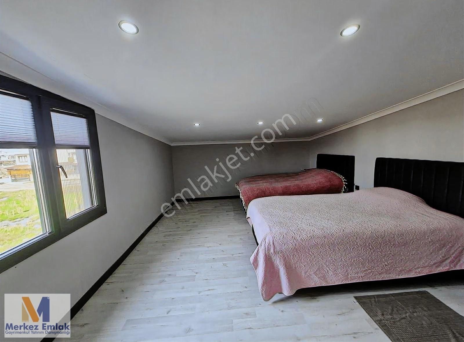 Merkez'den 3+1 Üç Cephesi Bahçeli Satılık Villa - Görsel 20