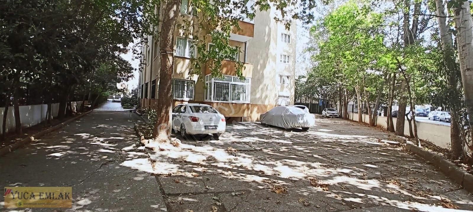 Yuca Emlaktan Kozyatağı Muhtarlığı Yanı Çok Temiz Yatırımlık 3+1 - Görsel 3