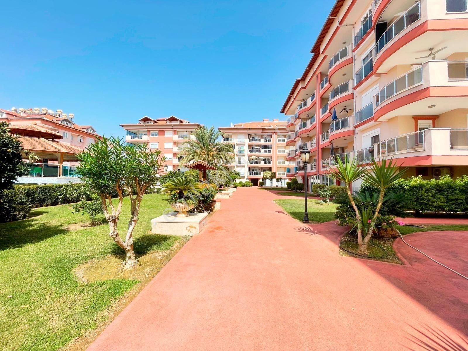 Alanya Oba’da Full Eşyalı Sosyal Tesisli Sitede 4+1 Lüks Penthouse Daire - Görsel 29