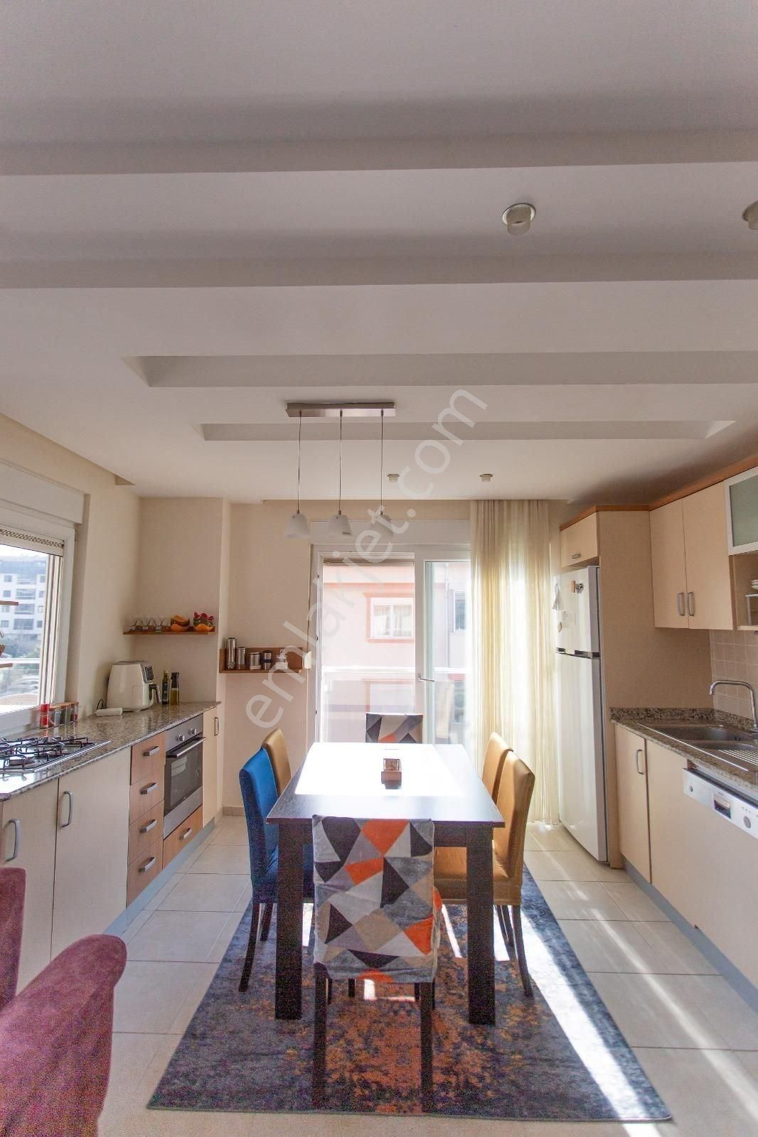 Alanya Oba’da Full Eşyalı Sosyal Tesisli Sitede 4+1 Lüks Penthouse Daire - Görsel 5