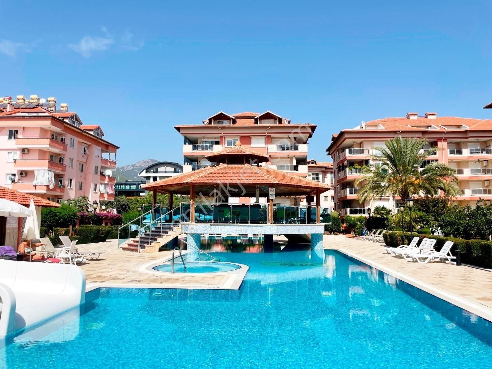 Alanya Oba’da Full Eşyalı Sosyal Tesisli Sitede 4+1 Lüks Penthouse Daire - Görsel 31