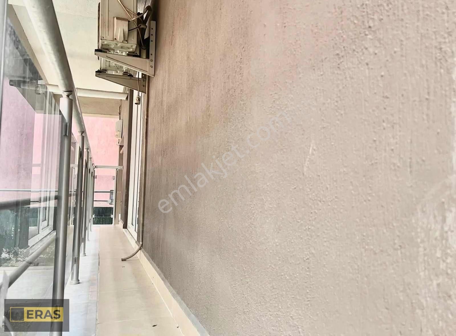 İstiklal Mahallesinde Satılık 1+1 Apart - Görsel 12