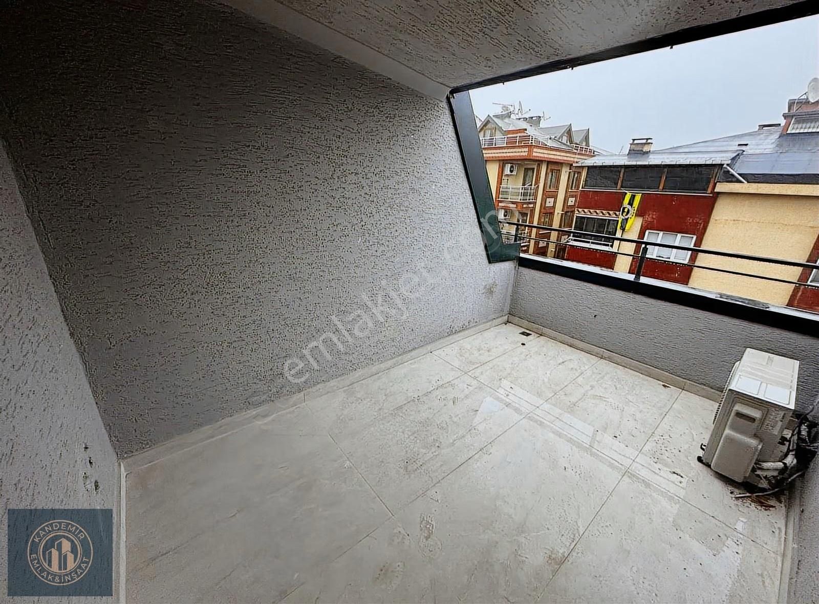 Namık Kemal'de 4+1 185 M2 Kaliteli İşçilik Satılık Daire