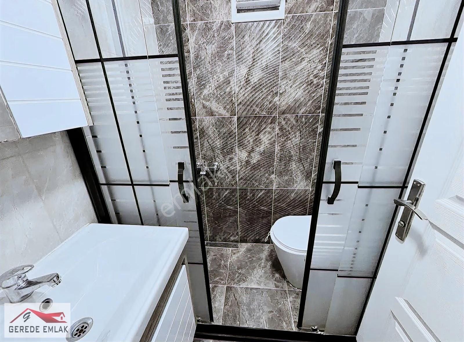 Ana Cadde Üzeri Katta Ful Yapılı Eşyalı Daire - Görsel 14