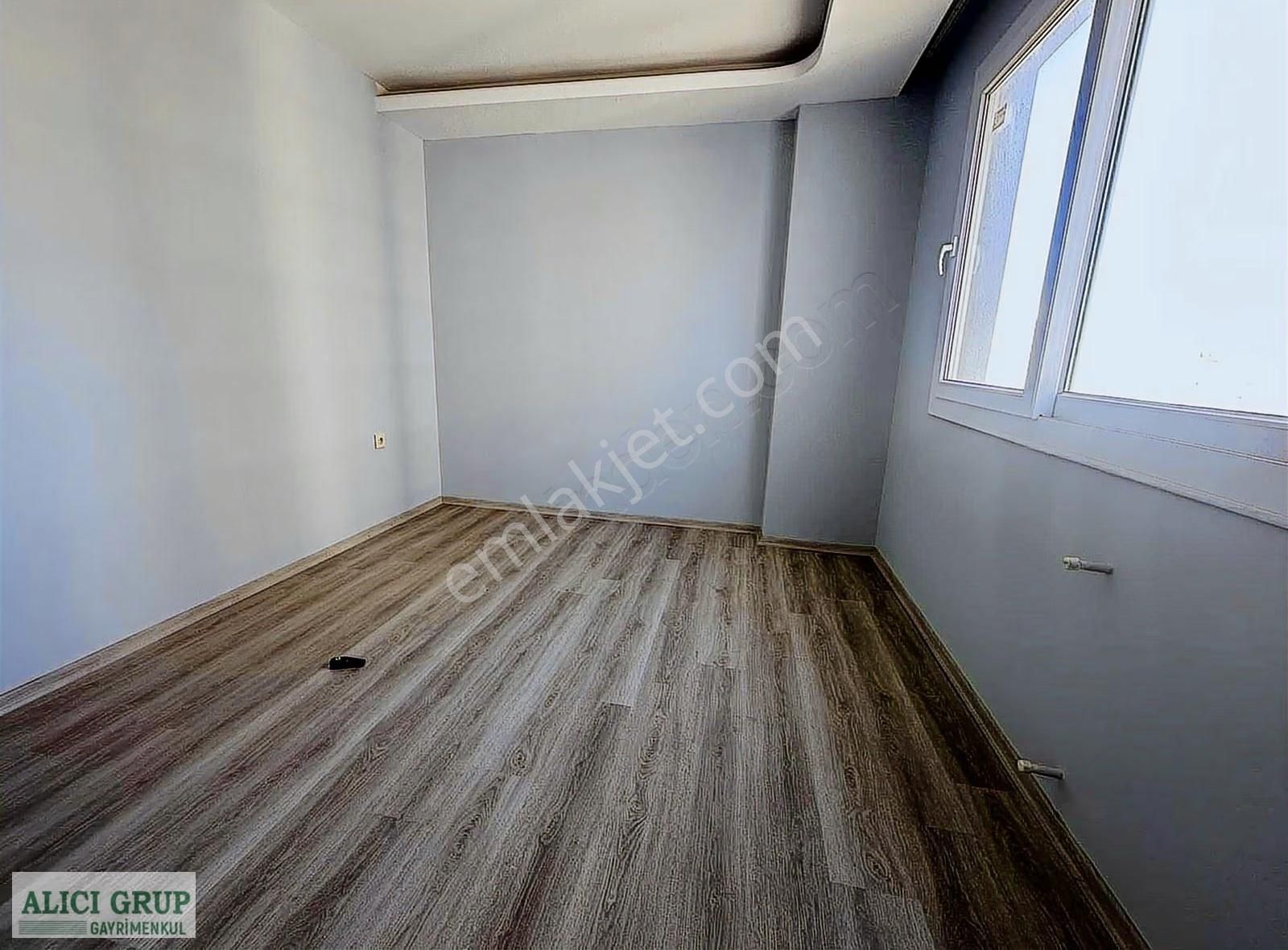 #stad Yanı Geniş Oturum Satılık 1+1 Daire - Görsel 4