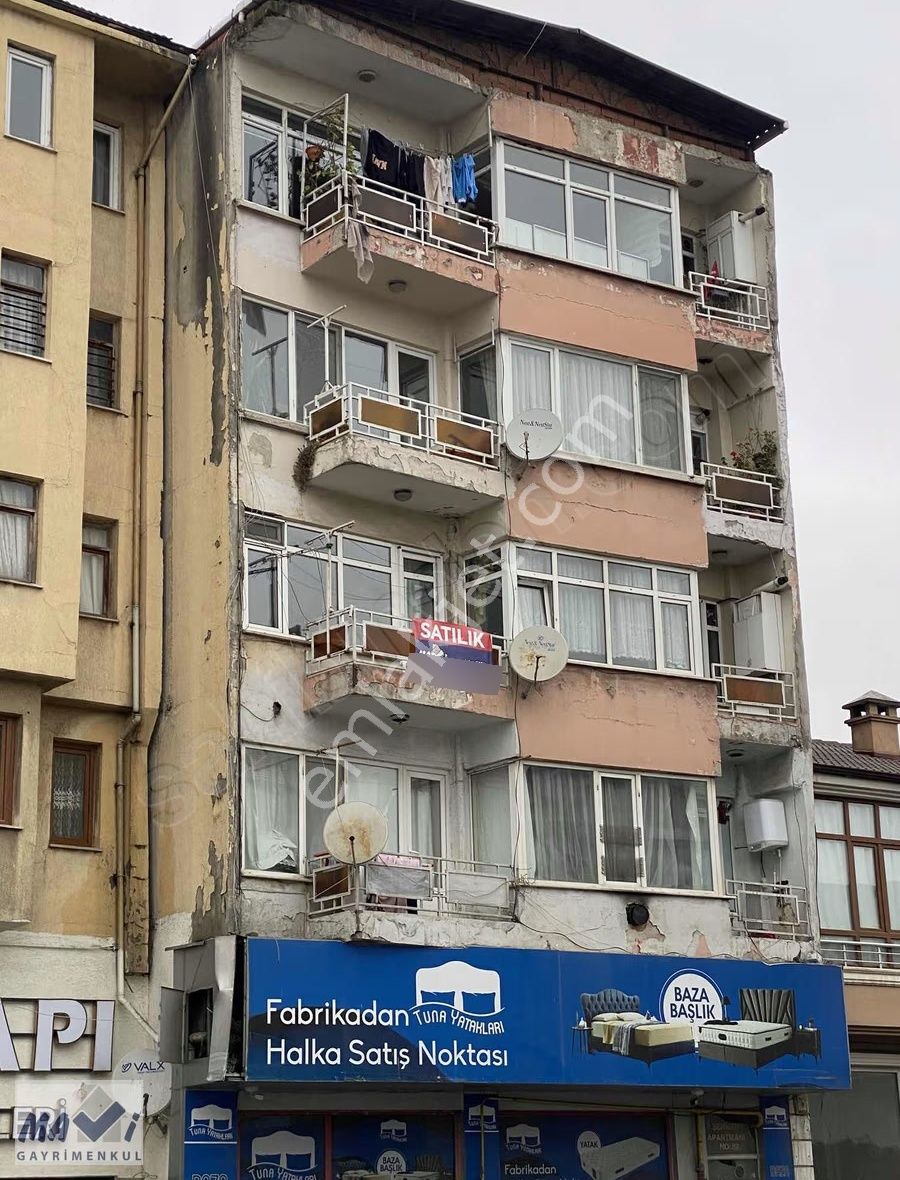 Mavi'den Adnan Menderes Cad. Arakat Satılık 2+1 Daire