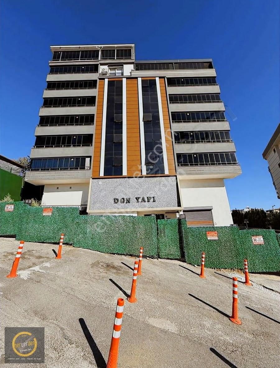 Karabağ'larda Harika Teras Manzaralı 4+1 Satılık Daire