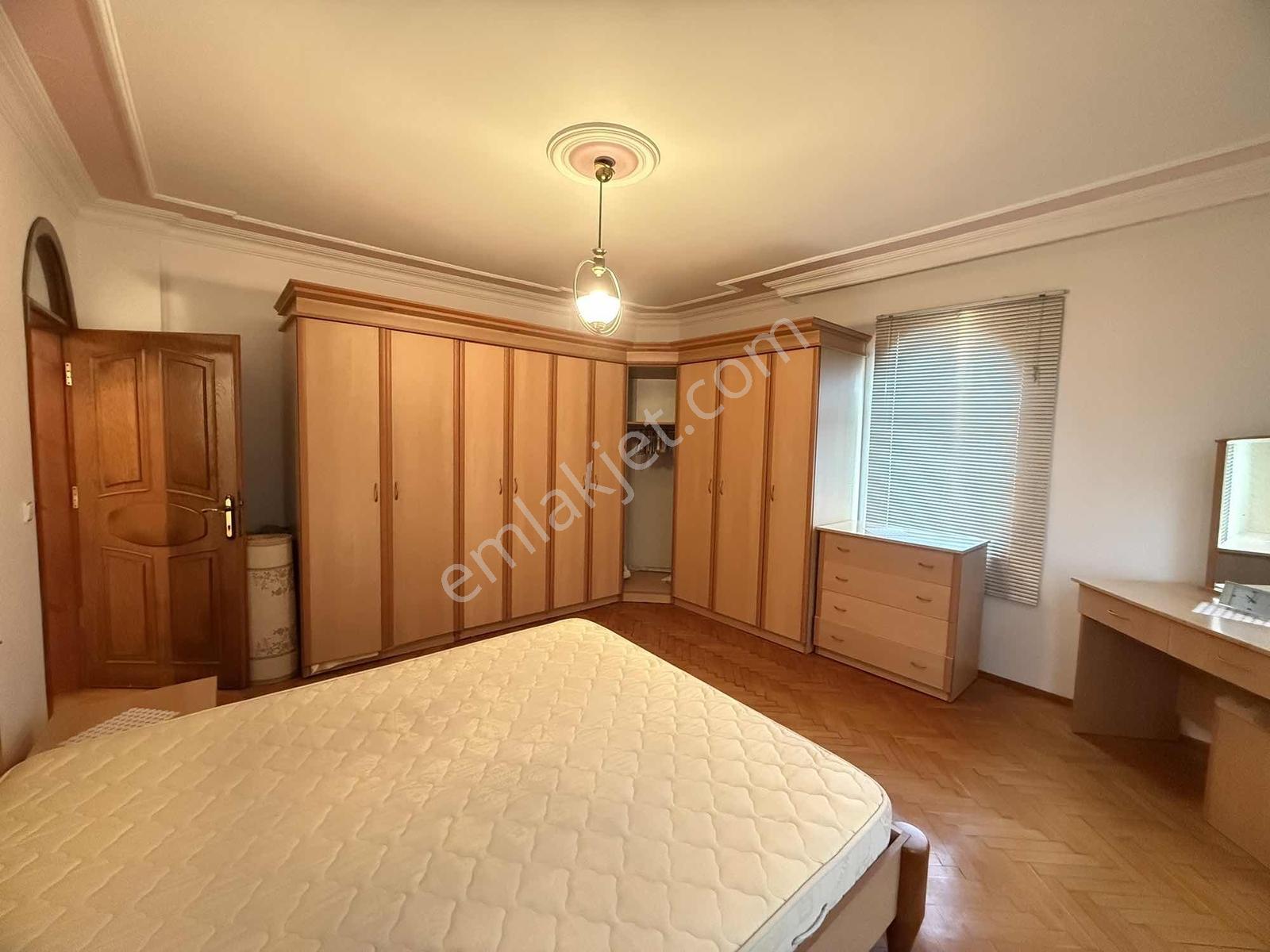 Emsalsiz Bir Yaşam: Denize Sıfır 7+1 Müstakil Villa - Görsel 8