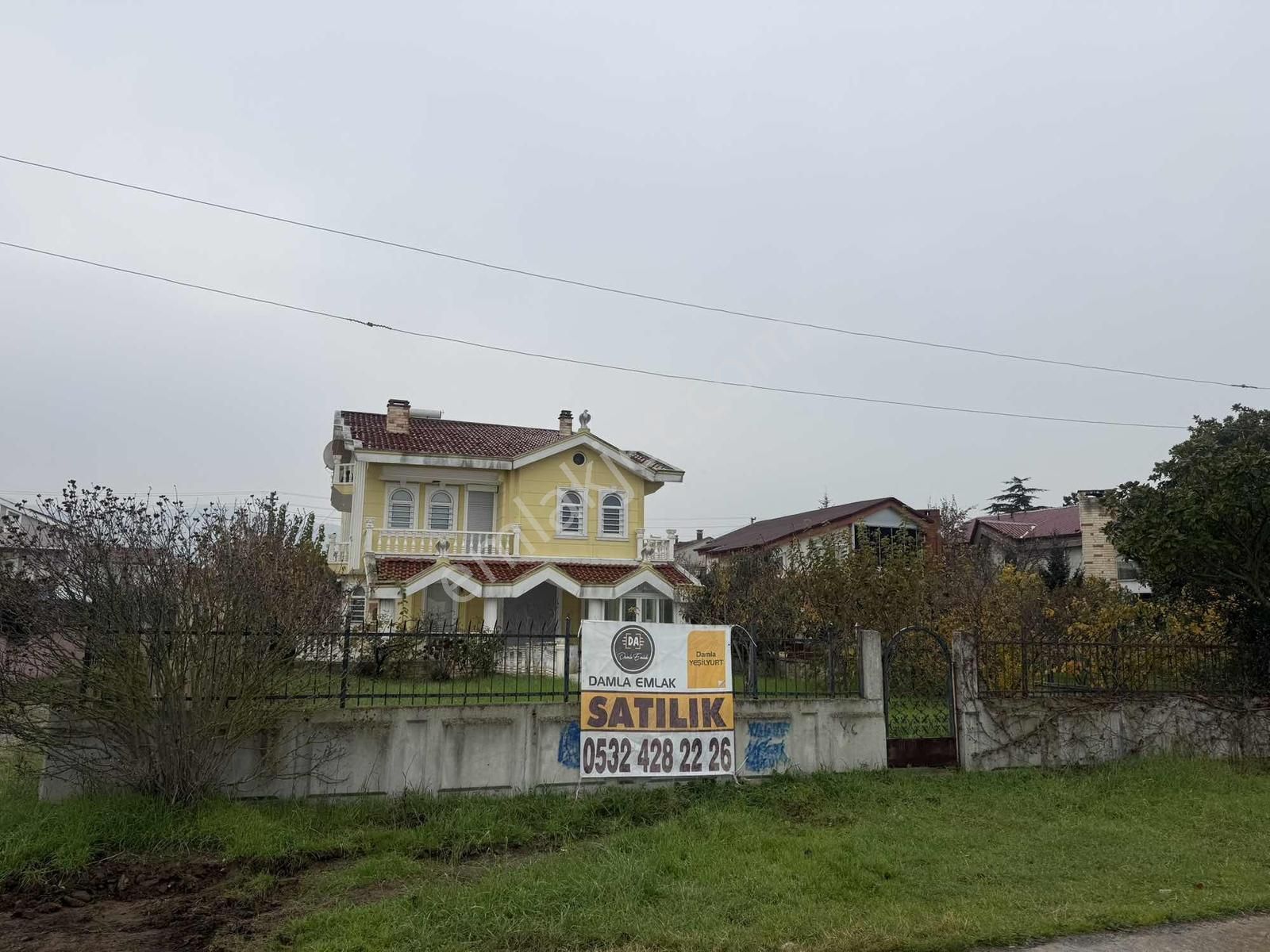 Emsalsiz Bir Yaşam: Denize Sıfır 7+1 Müstakil Villa