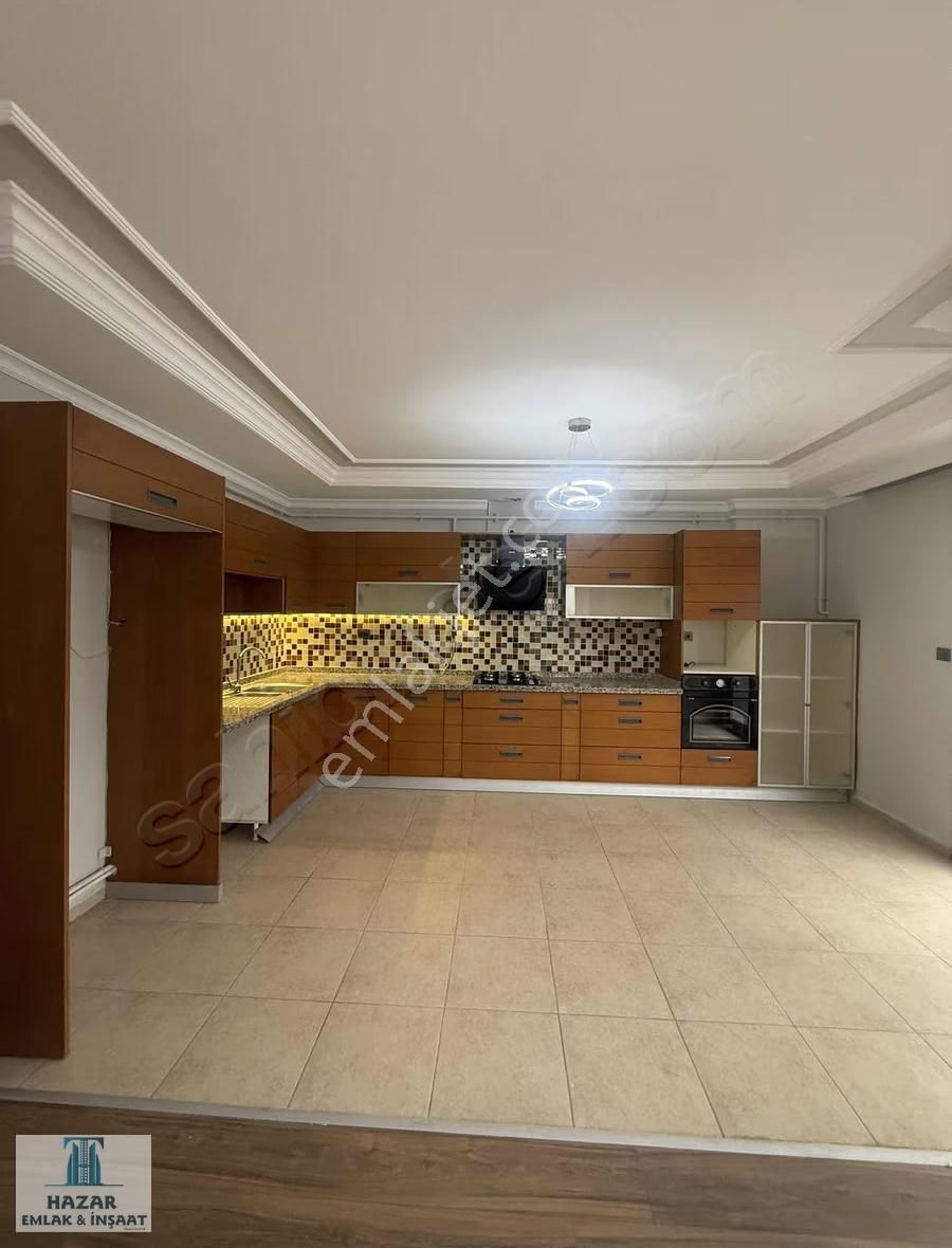 Geniş Masrafsız Daire Kurttepede