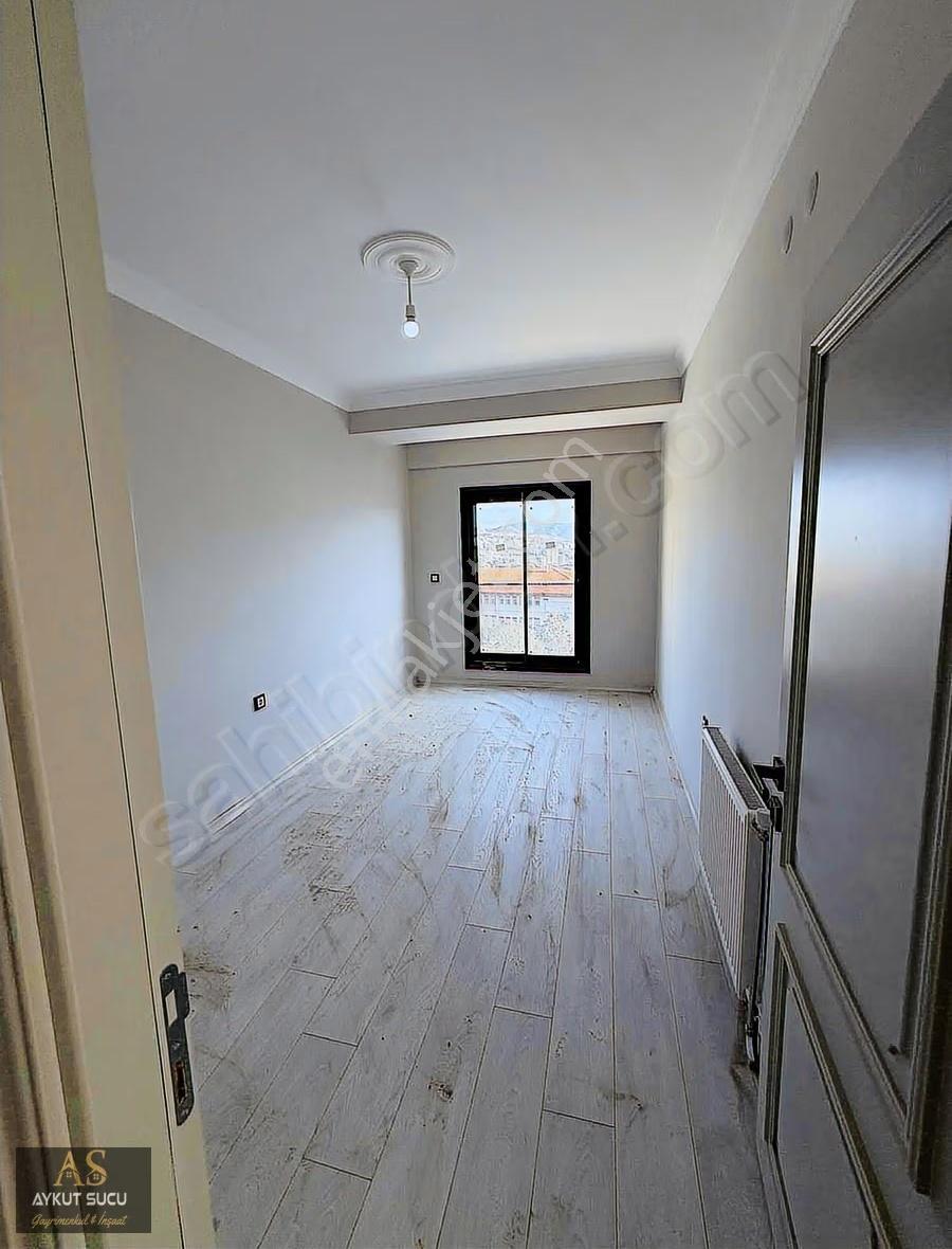Ana Caddeye Sıfır, Manzaralı, Site İçi 3+1 Ultra Lüks - Görsel 15