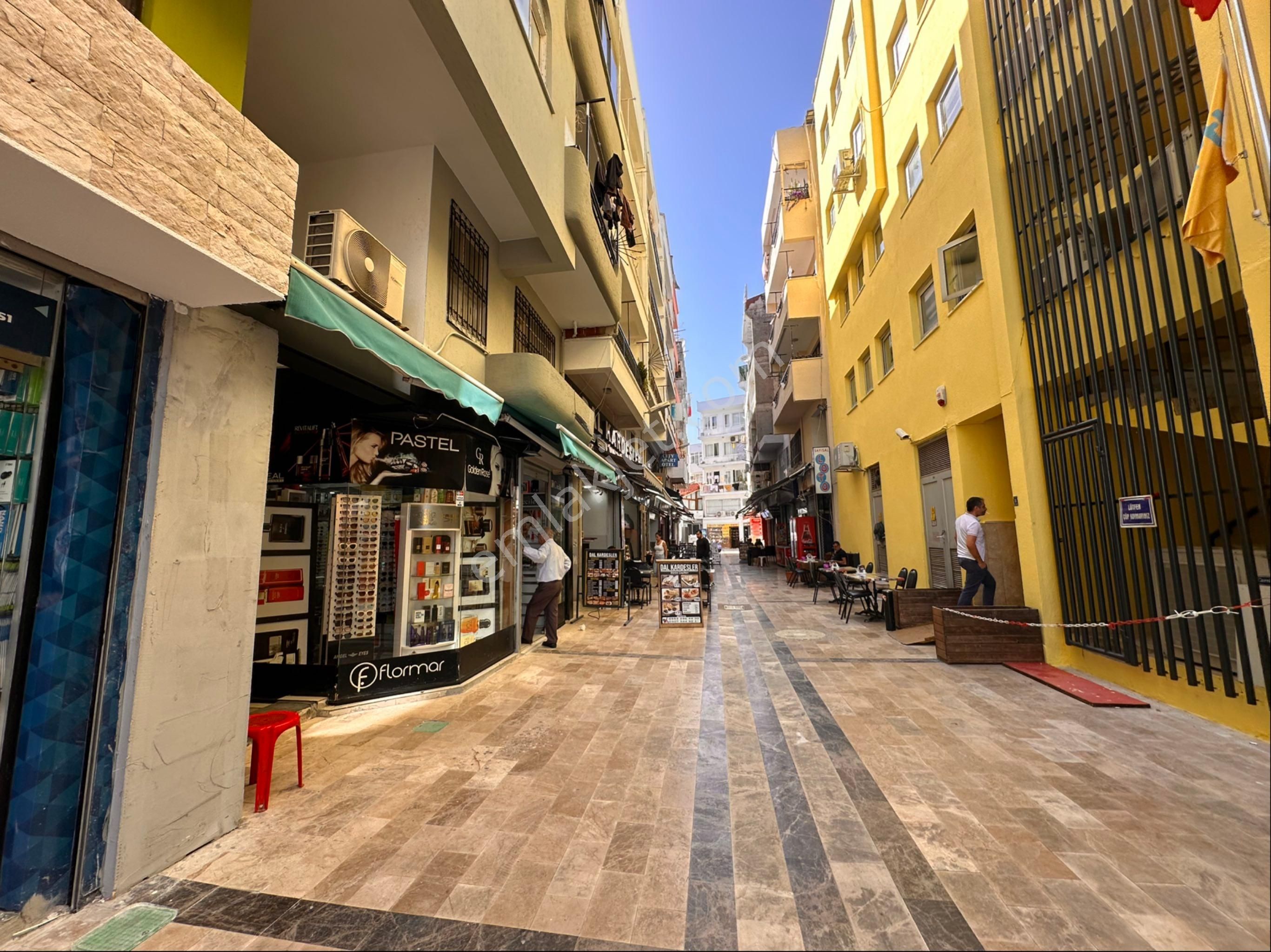 Marmaris Merkez’de Satılık Emsalsiz Deniz’e 50m Dükkan - Görsel 26