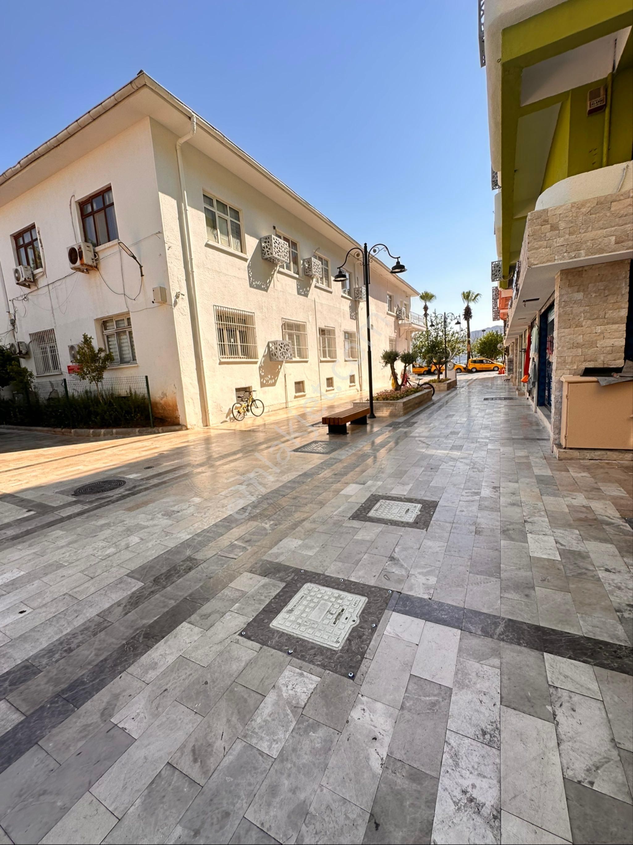 Marmaris Merkez’de Satılık Emsalsiz Deniz’e 50m Dükkan - Görsel 11