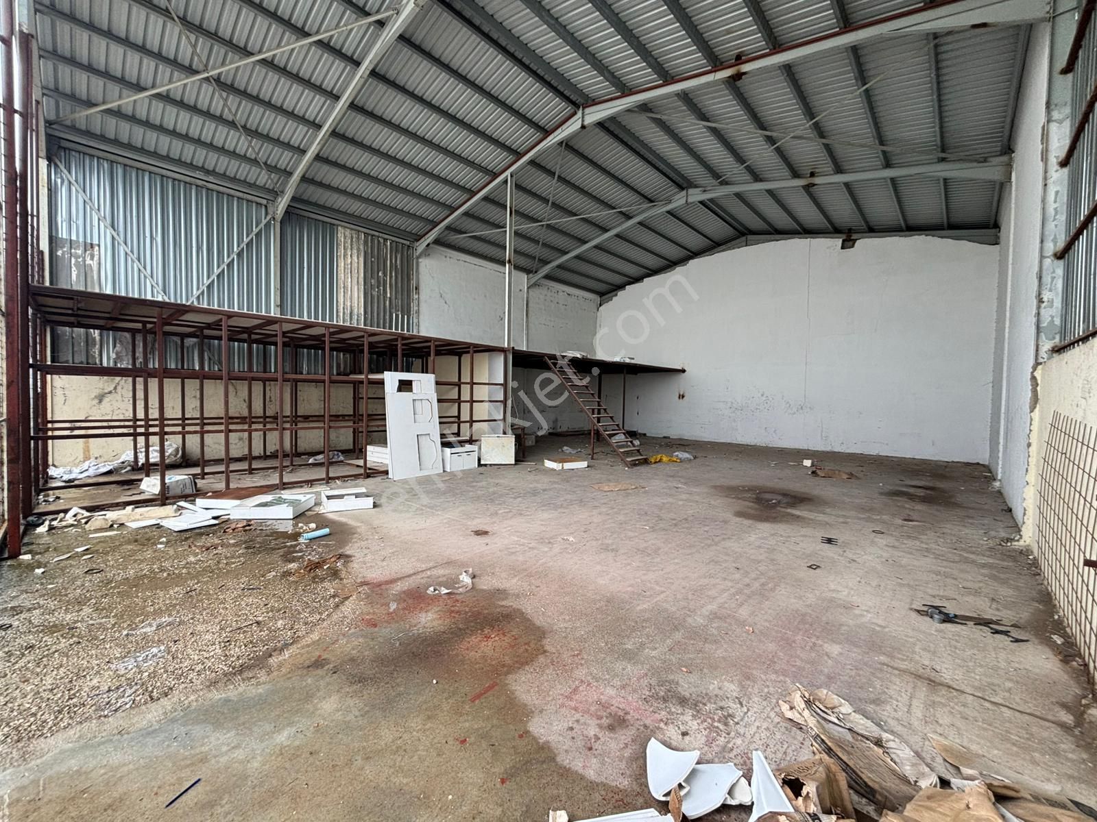 Usta Gayrimenkul'den Kiralık Sanayide 250 M2 Dükkan-depo - Görsel 2