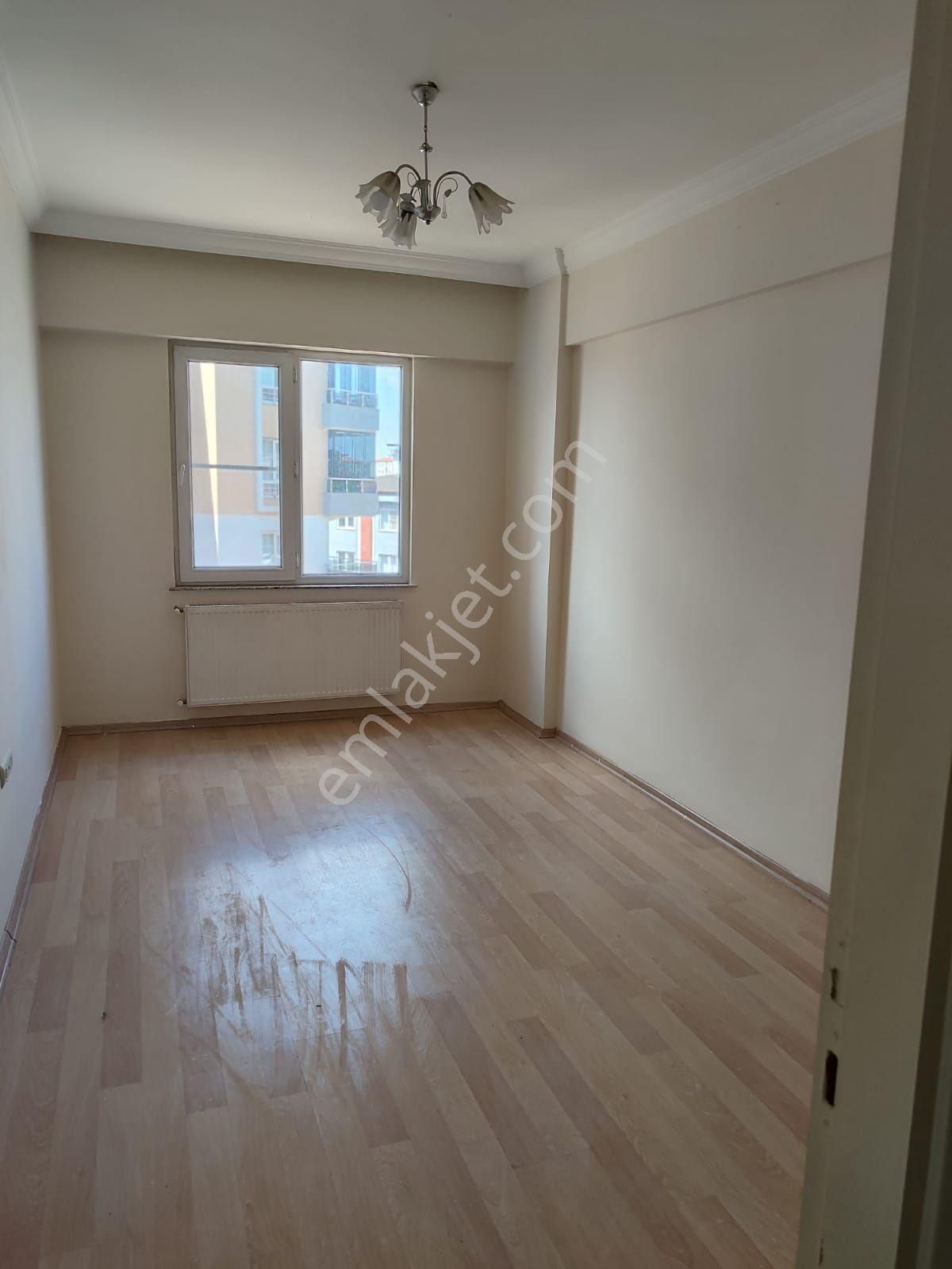 Akçe'den Merkezi Lokasyonda Bakımlı Ara Kat Fırsat Daire - Görsel 13