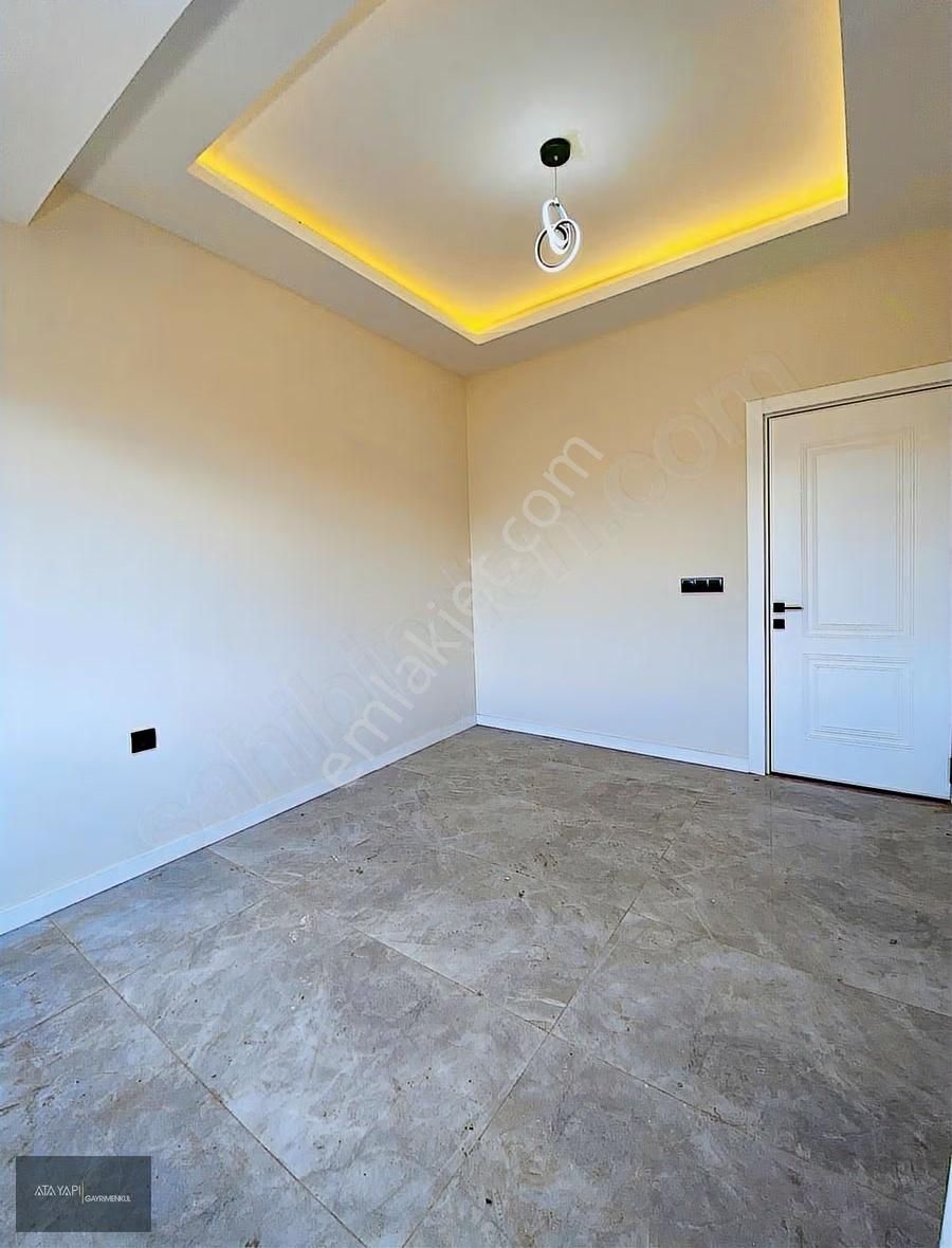 Şemikler'de Tüm Odaları Kullanışlı Ön Cephe Daire - Görsel 17