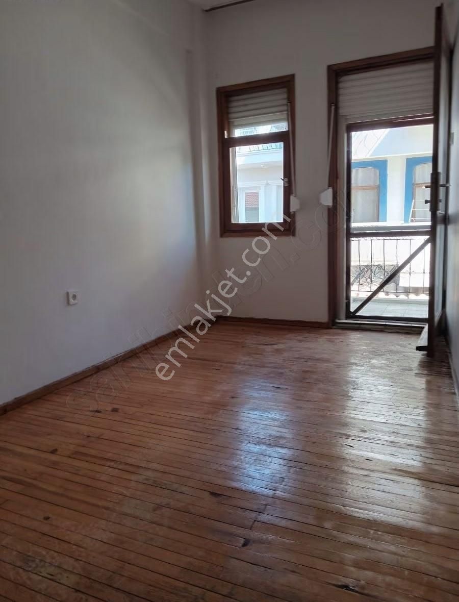 Foça İsmetpaşa'da Denize Sıfır 2+1 Daire - Görsel 10