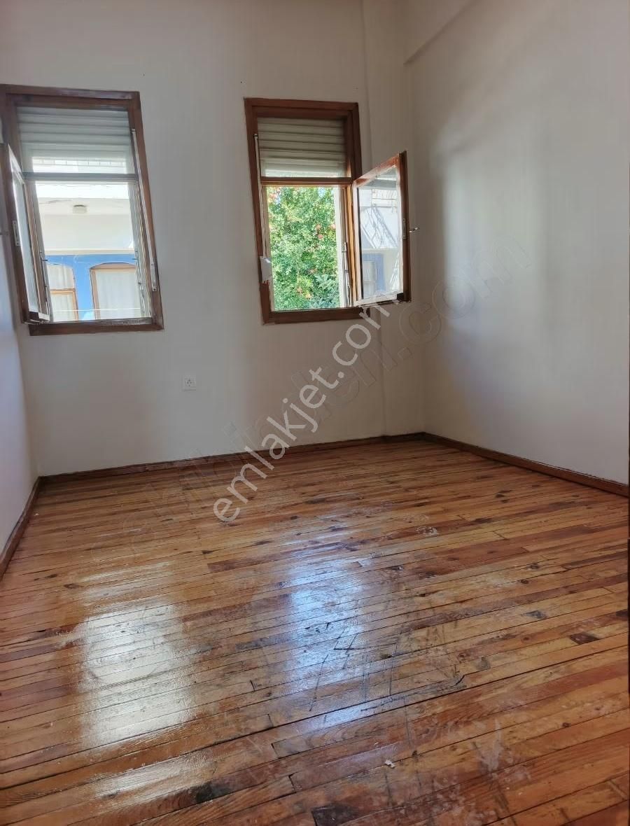 Foça İsmetpaşa'da Denize Sıfır 2+1 Daire - Görsel 29