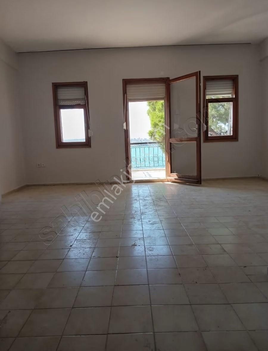 Foça İsmetpaşa'da Denize Sıfır 2+1 Daire - Görsel 8