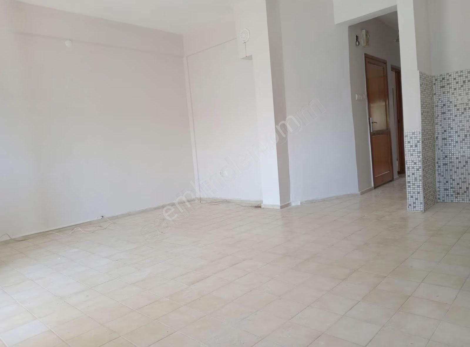 Foça İsmetpaşa'da Denize Sıfır 2+1 Daire - Görsel 17