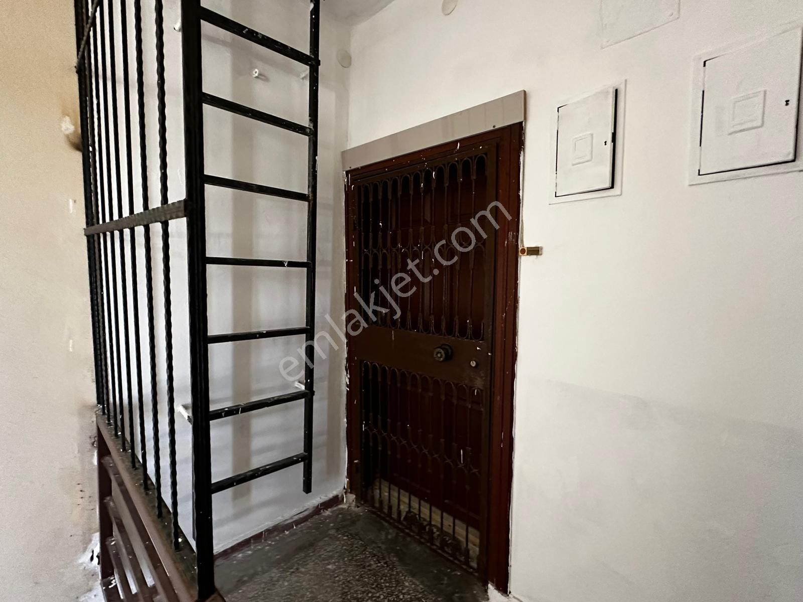 Sahibinden Emek Mahallesinde Tertemiz 3+1 Kiralık Daire - Görsel 2