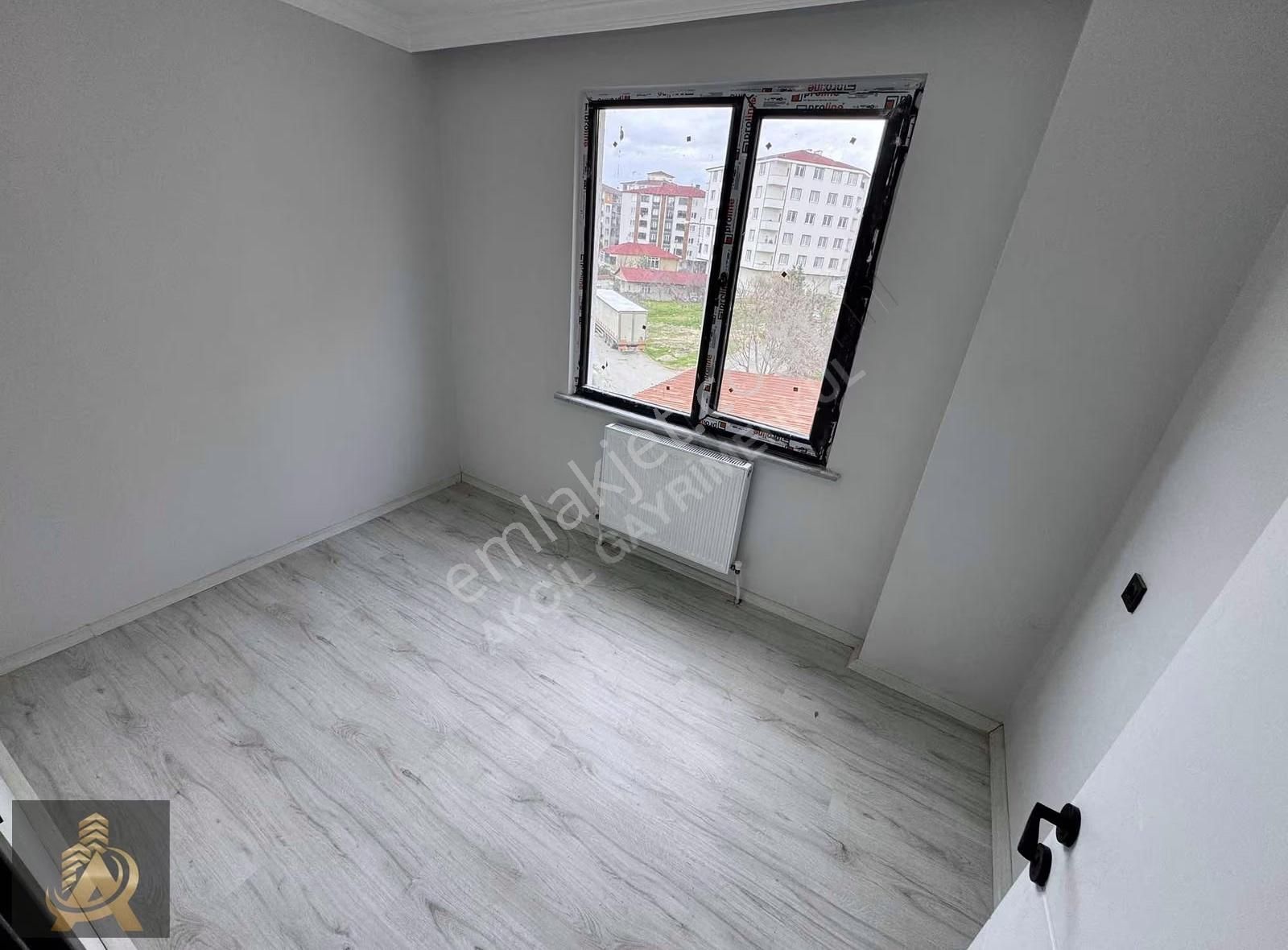 Akçil'den Satılık 2+1 Sıfır Daire Ara Kat Ön Cephe İskanlı - Görsel 14
