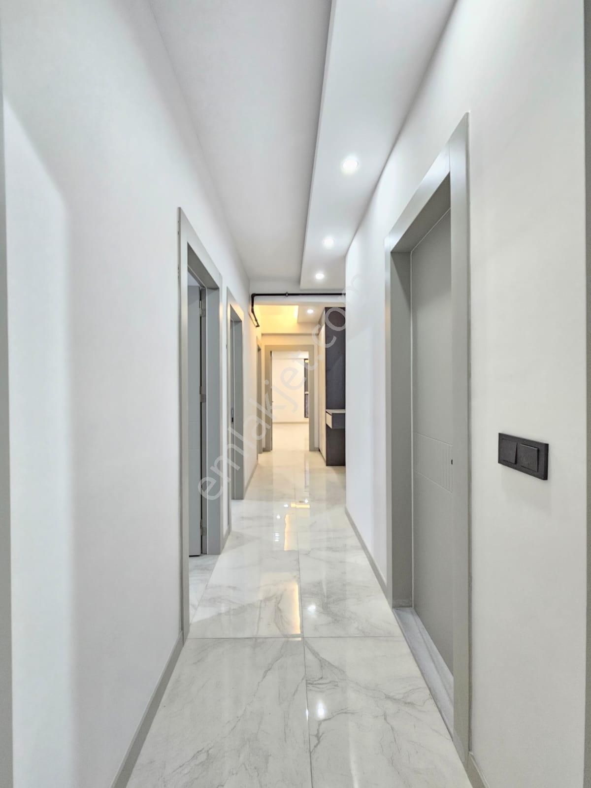 Denizli Şemikler De 3+1 160 M2 Önü Açık Mükemmel Konumda Satılık Daire - Görsel 9