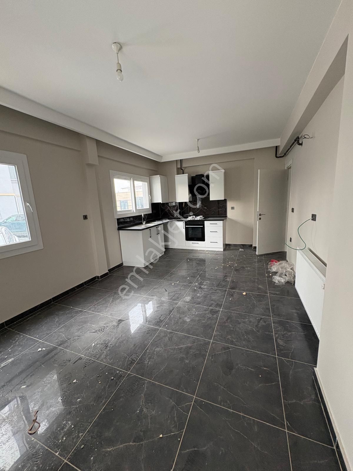 Aydınlar Da Site İçerisin De Havuzlu Güvenlikli 2+1 Kiralık Daire - Görsel 2