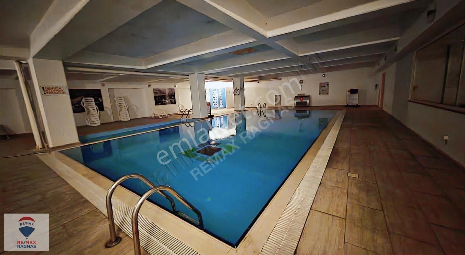 Taşdelen Corner Town Sitesinde Teraslı 2+1 Satılık Daire - Görsel 8