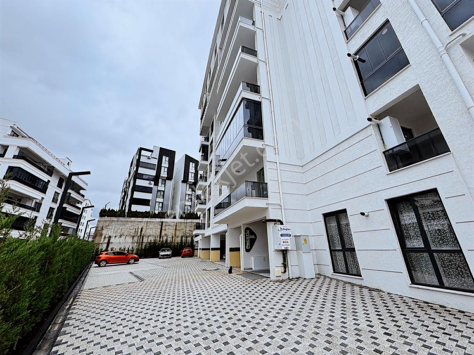 Havuzlu, Kapalı Otoparklı Sitede Sıfır Arakat 2+1 Daire - Görsel 3