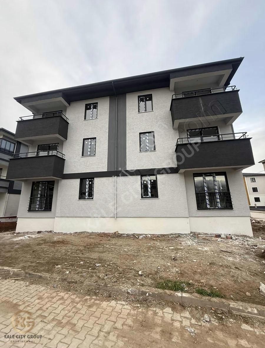 Biga Yeni Yaka'da Bahçeli Nizam Sıfır Satılık 1+1 Daire 50 M2 - Görsel 2