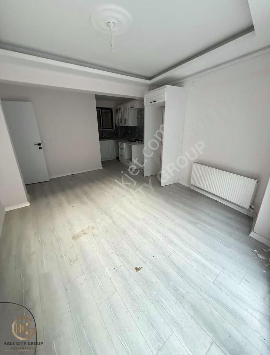 Biga Hamdibey Mh Sıfır Geniş Bahçeli Kiralık 2+1 Daire 110 M2 - Görsel 8