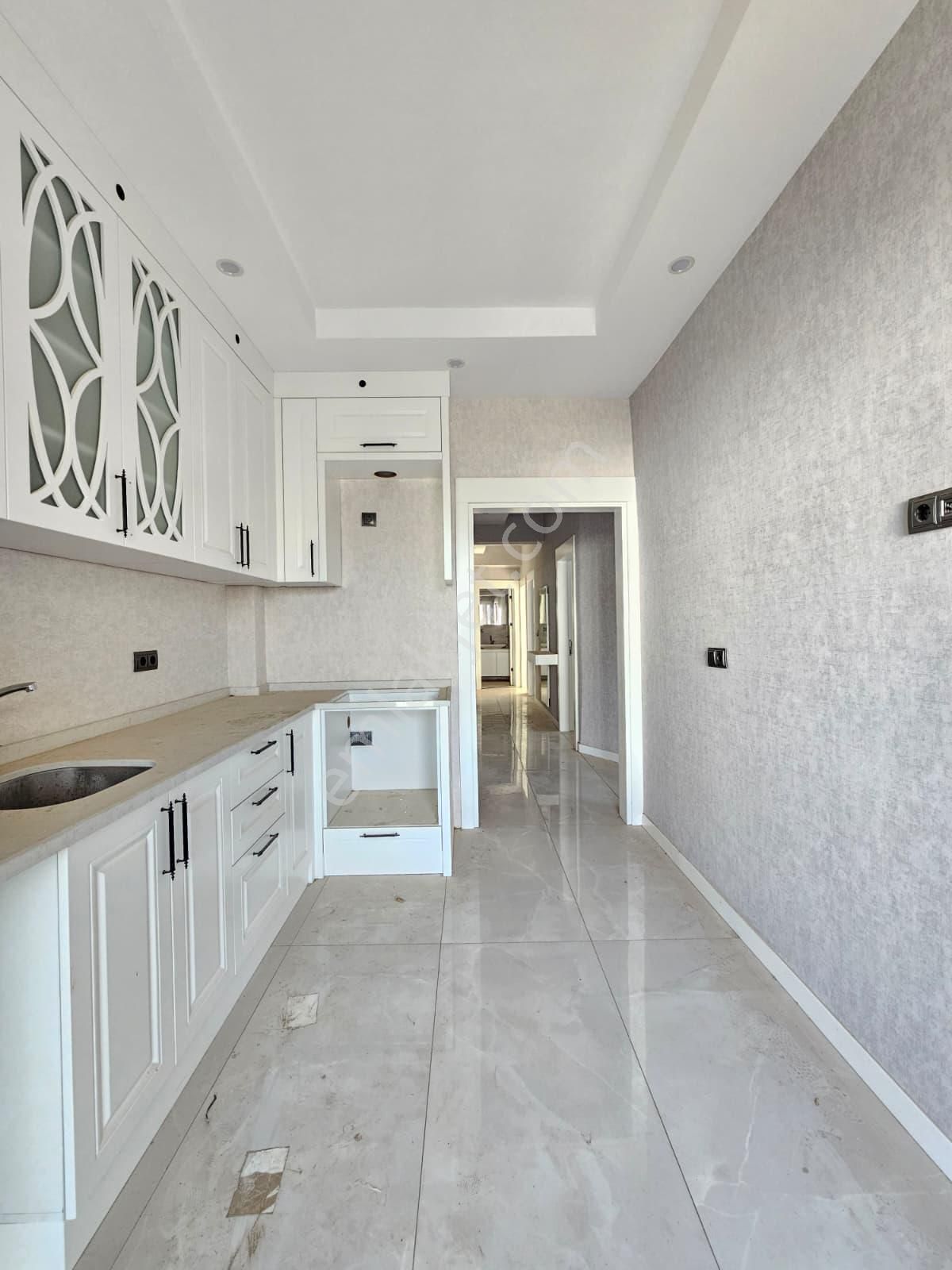 Denizli Çakmak'ta 3+1 150 M2 Mükemmel Konumda Satılık Lüks Daire - Görsel 4