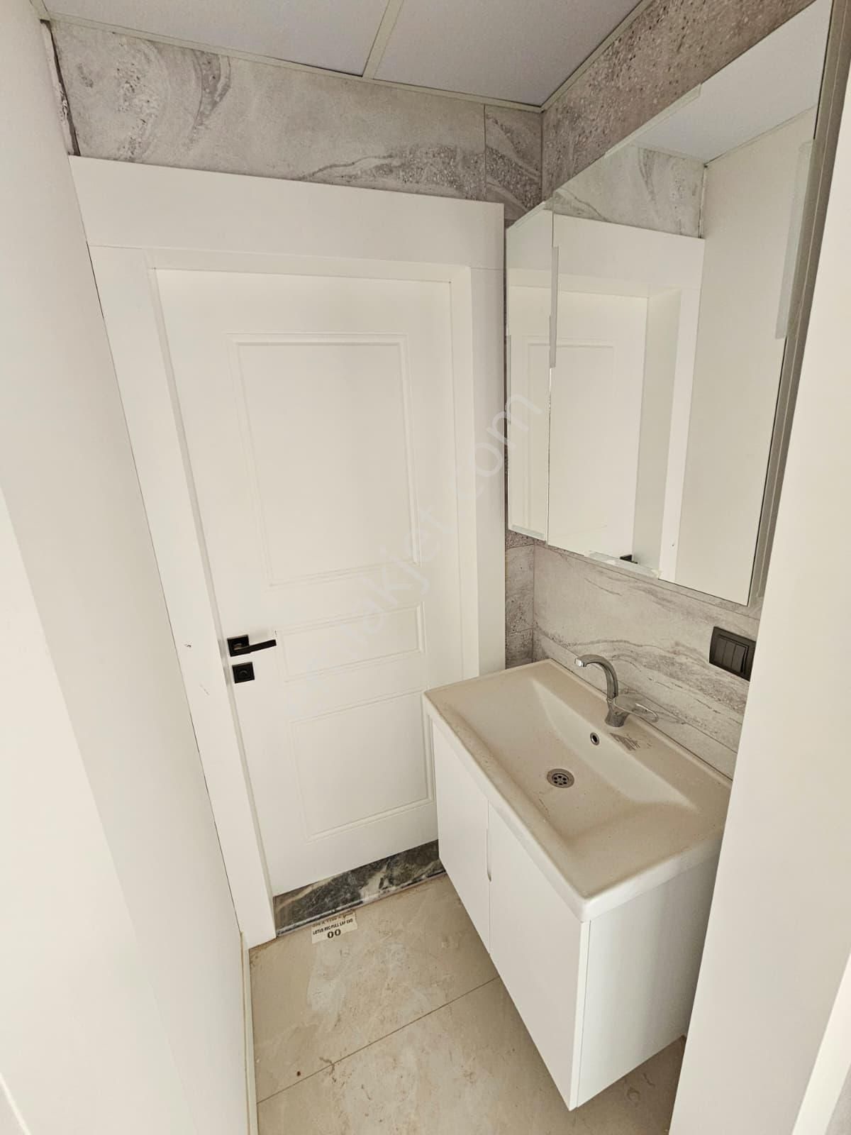 Denizli Çakmak'ta 3+1 150 M2 Mükemmel Konumda Satılık Lüks Daire - Görsel 29