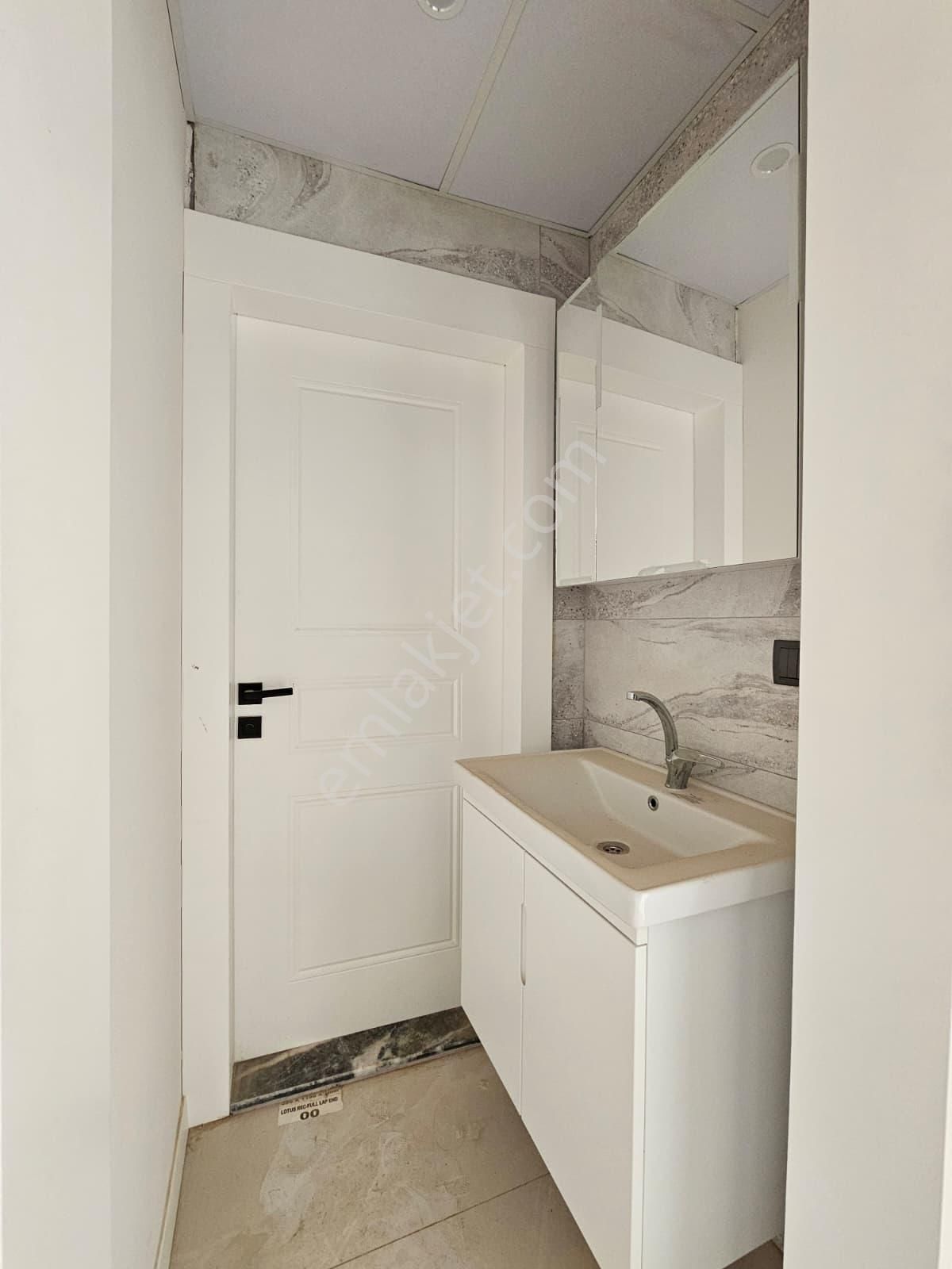 Denizli Çakmak'ta 3+1 150 M2 Mükemmel Konumda Satılık Lüks Daire - Görsel 33