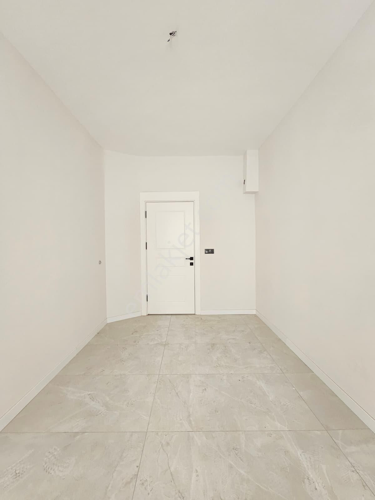 Denizli Çakmak'ta 3+1 150 M2 Mükemmel Konumda Satılık Lüks Daire - Görsel 18