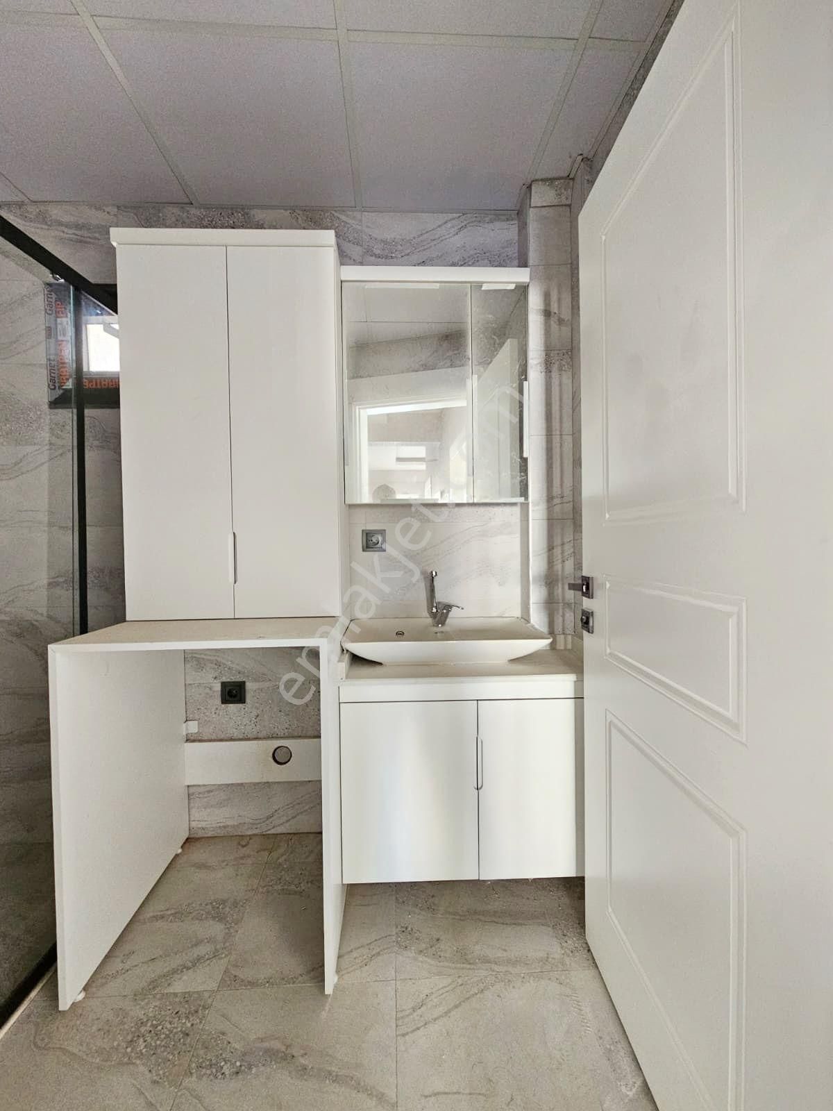 Denizli Çakmak'ta 3+1 150 M2 Mükemmel Konumda Satılık Lüks Daire - Görsel 22