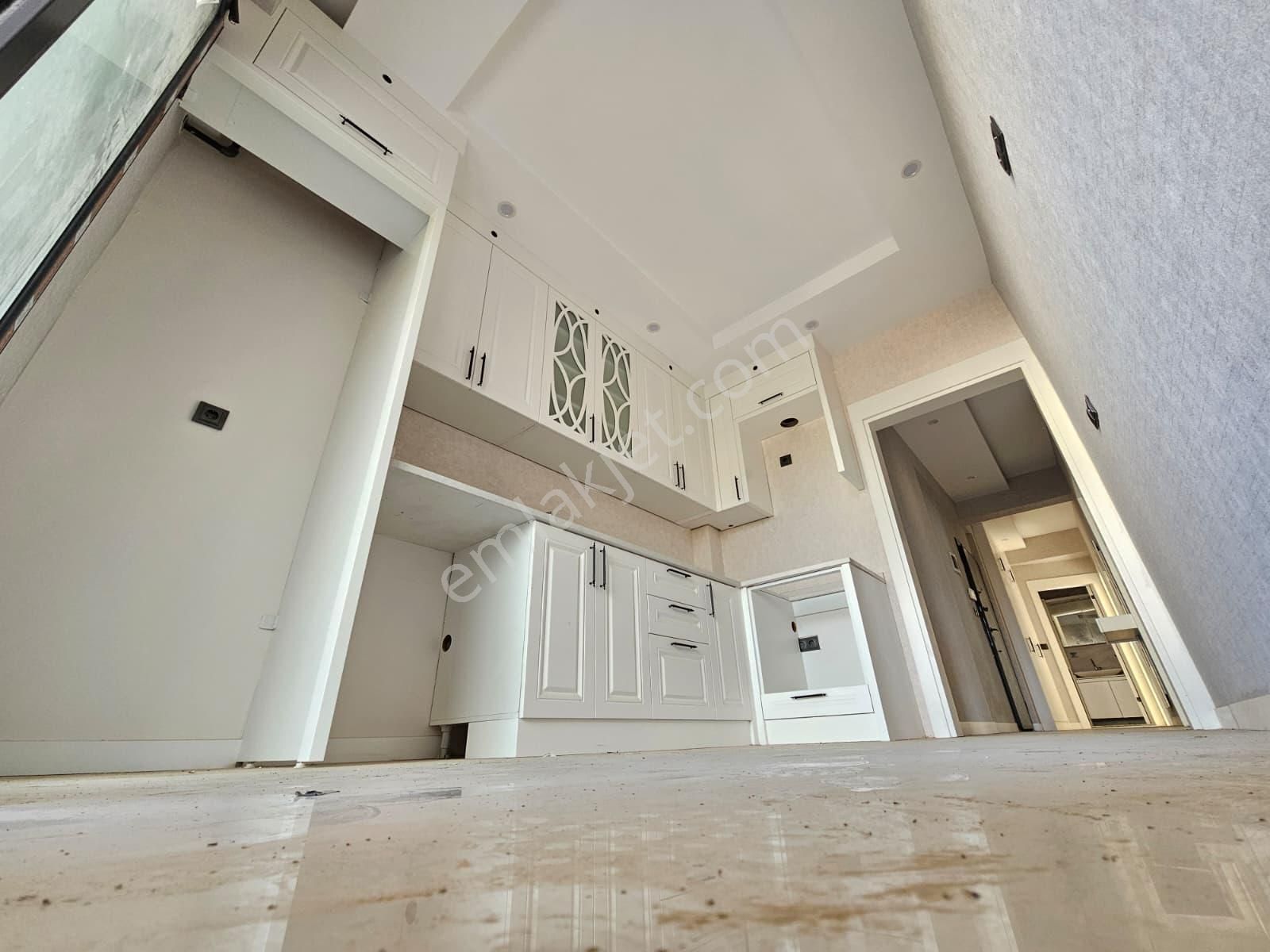 Denizli Çakmak'ta 3+1 150 M2 Mükemmel Konumda Satılık Lüks Daire - Görsel 10