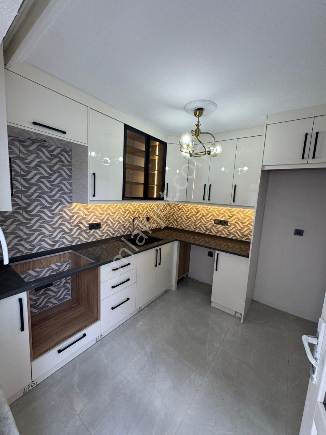 Didim Yeni Mahallesi'nde Satılık 3+1 Ayrı Mutfaklı Daire - Görsel 6