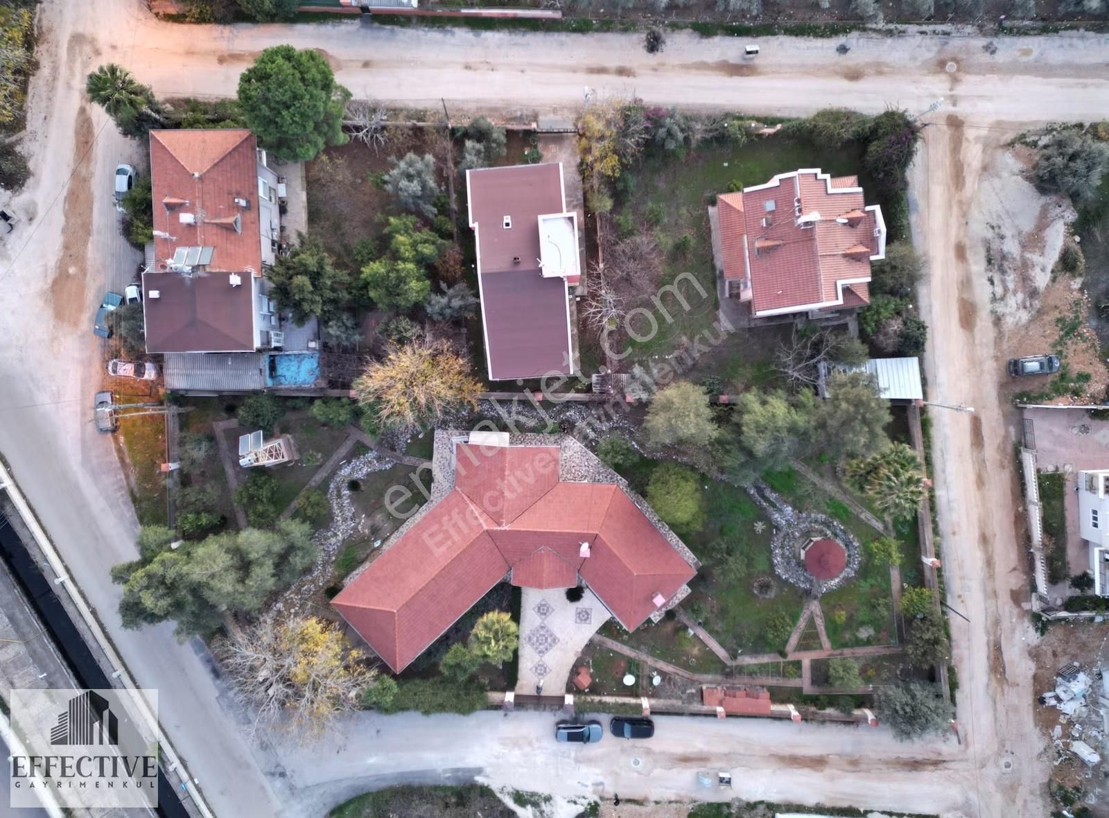 Döşemealtı 2080 M² Arsa İçinde Vintage 4+1 Mükemmel Villa - Görsel 4