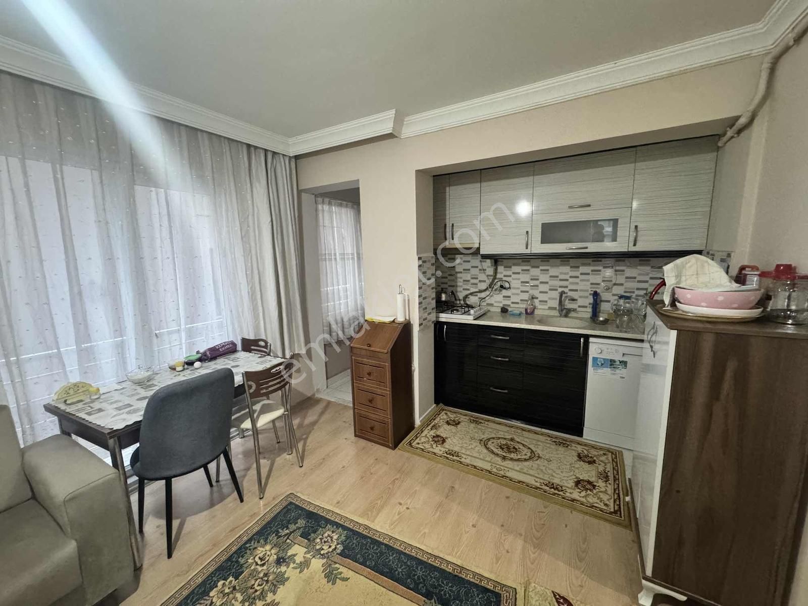 Cevizlik Cad. Üzerinde Aile Binasında 2+1 Arakat Daire - Görsel 18