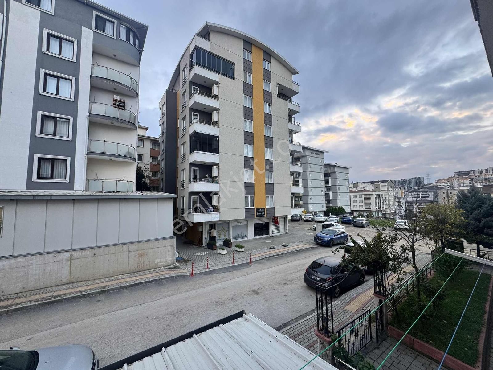 Cevizlik Cad. Üzerinde Aile Binasında 2+1 Arakat Daire - Görsel 22
