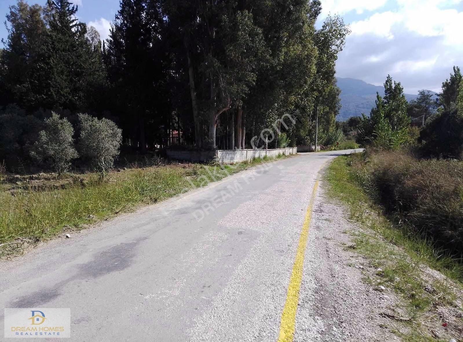 Seydikemer Korubük Mahallesinde Satılık Köy İçi İmarlı Tarla