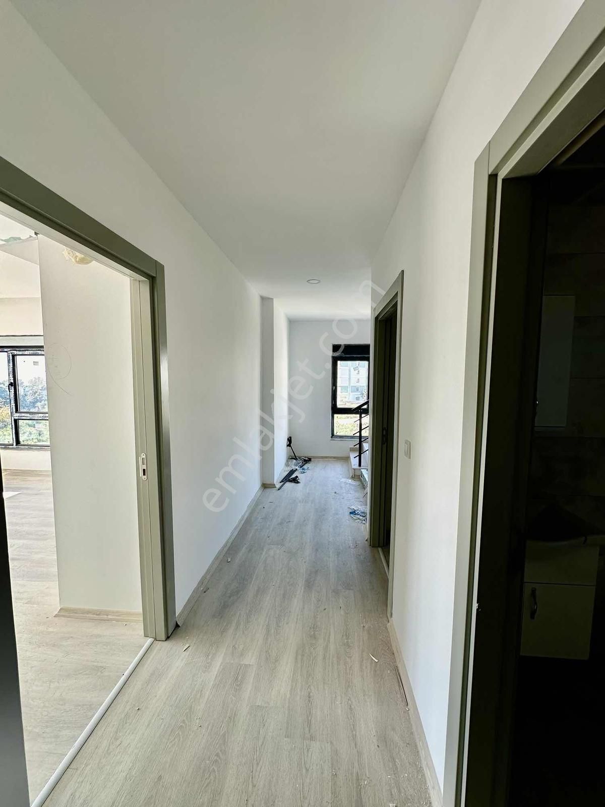 Alanya Çıplaklı'da Manzaralı 2+1 Sıfır Daire - Görsel 14